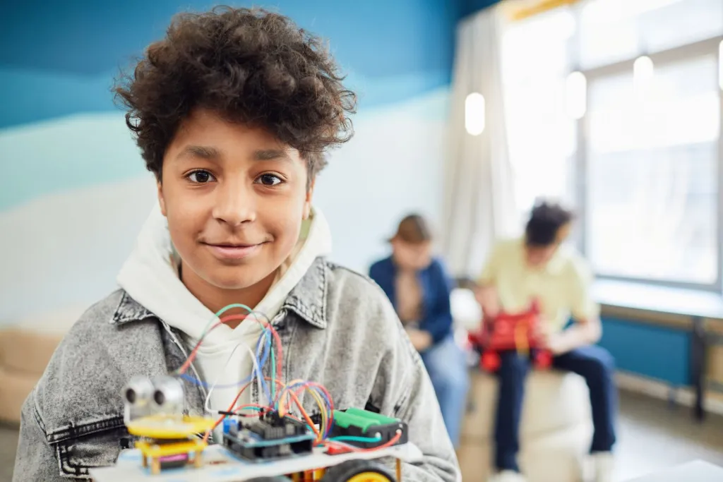 Build Robots. Explore Electronics.